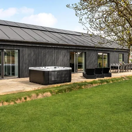 Holiday home Beautiful In With Kitchen