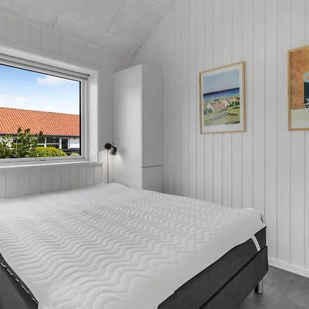 Beautiful In With Kitchen Holiday home *