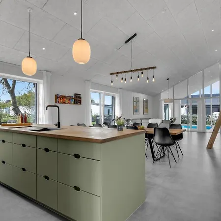 Holiday home Beautiful In With Kitchen *